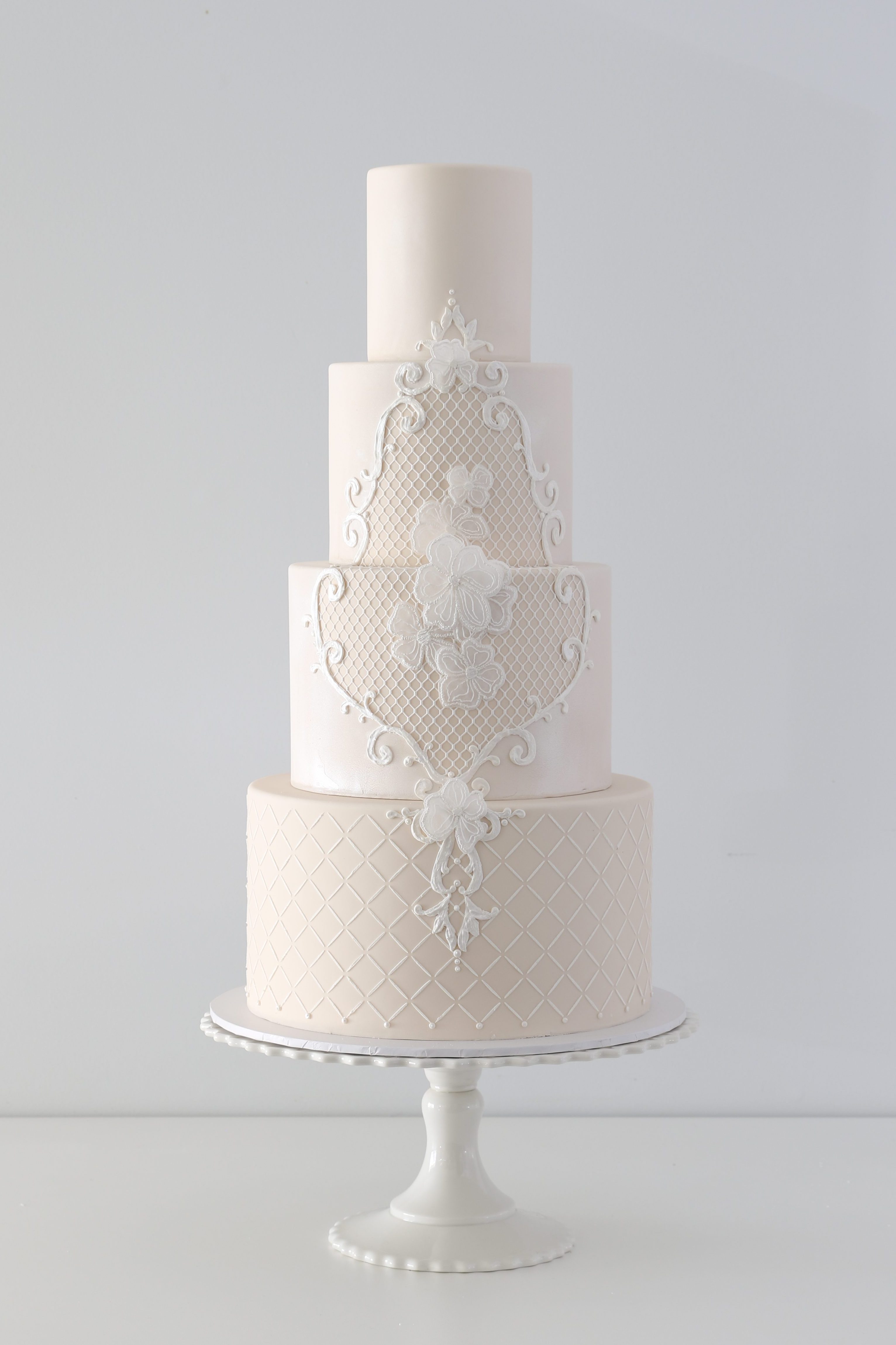  Wedding  Cakes  Brisbane Wedding  Cake  Sunshine  Coast  Gold 